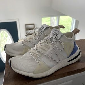 Adidas women’s Arkyn sneakers